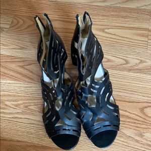 Black shoes size 51/2
